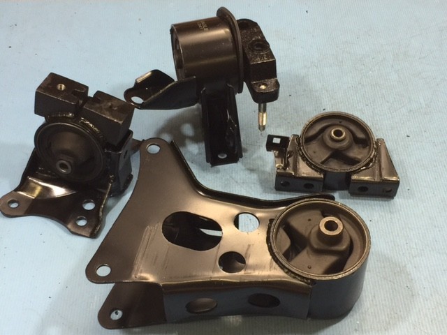 Engine Mount & Automatic Trans Mount Set 4PCS for 2002-2006 Nissan Sentra 2.5L