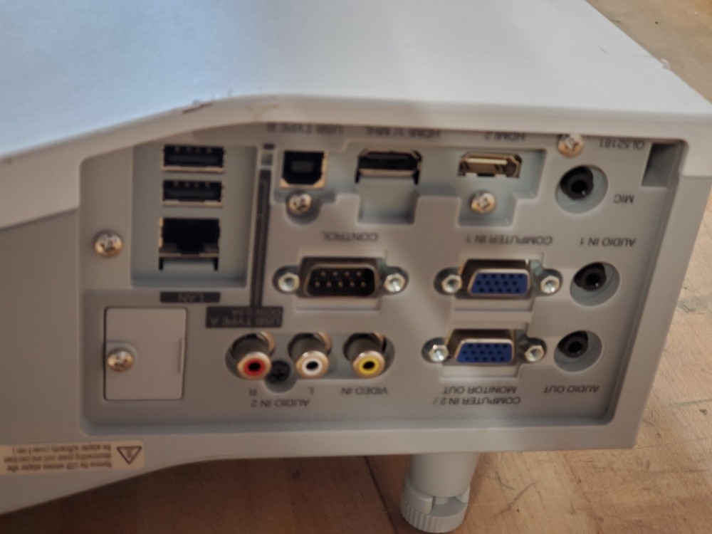 Hitachi CP-TW3005 Projector - Tested Working - No Remote