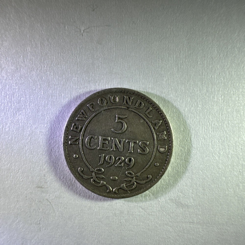 Silver 1929 Newfoundland Canada Five Cent Coin - 129