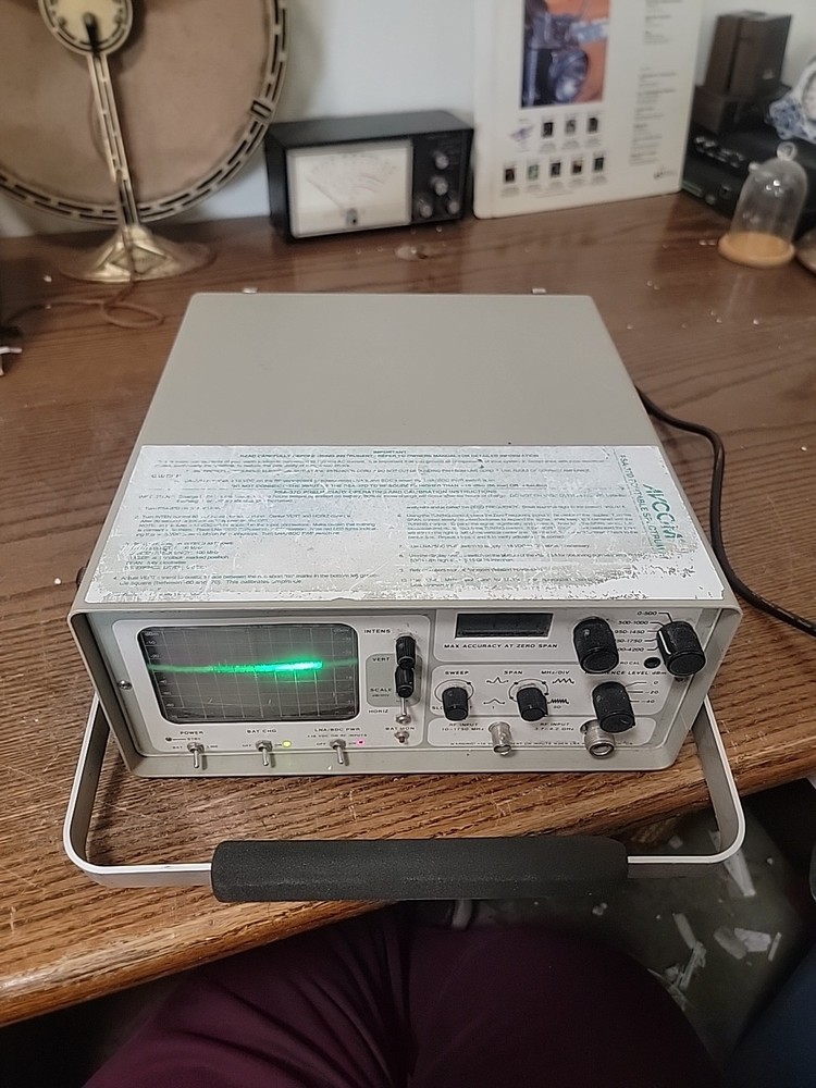 AVCOM Portable Spectrum Analyzer Model PSA-37D