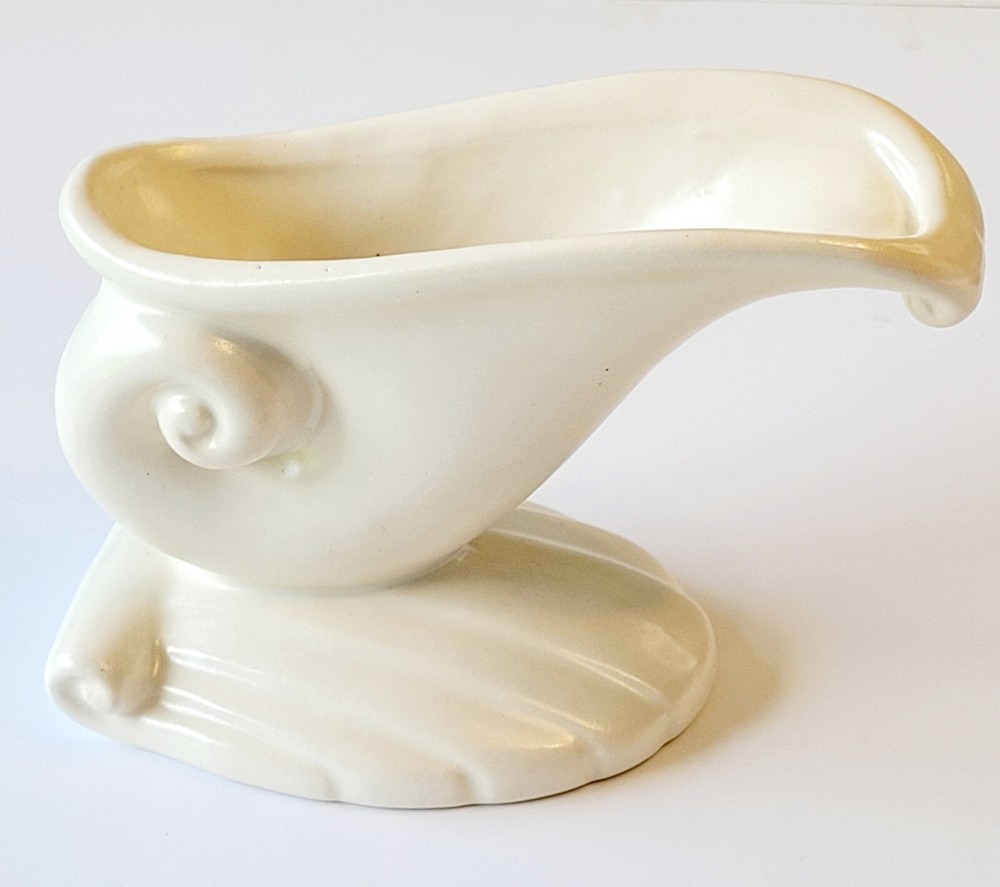 Matte Creamy White Shell Planter Unmarked Most Likely Haeger