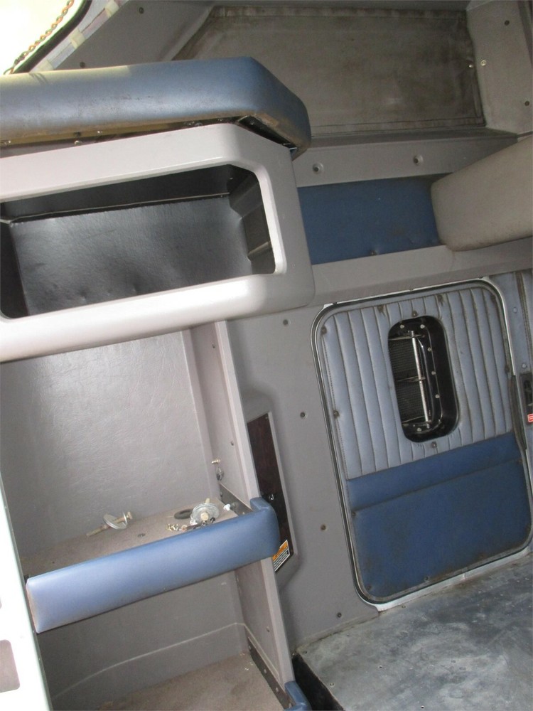 2013 Kenworth 70" AeroCab Sleeper