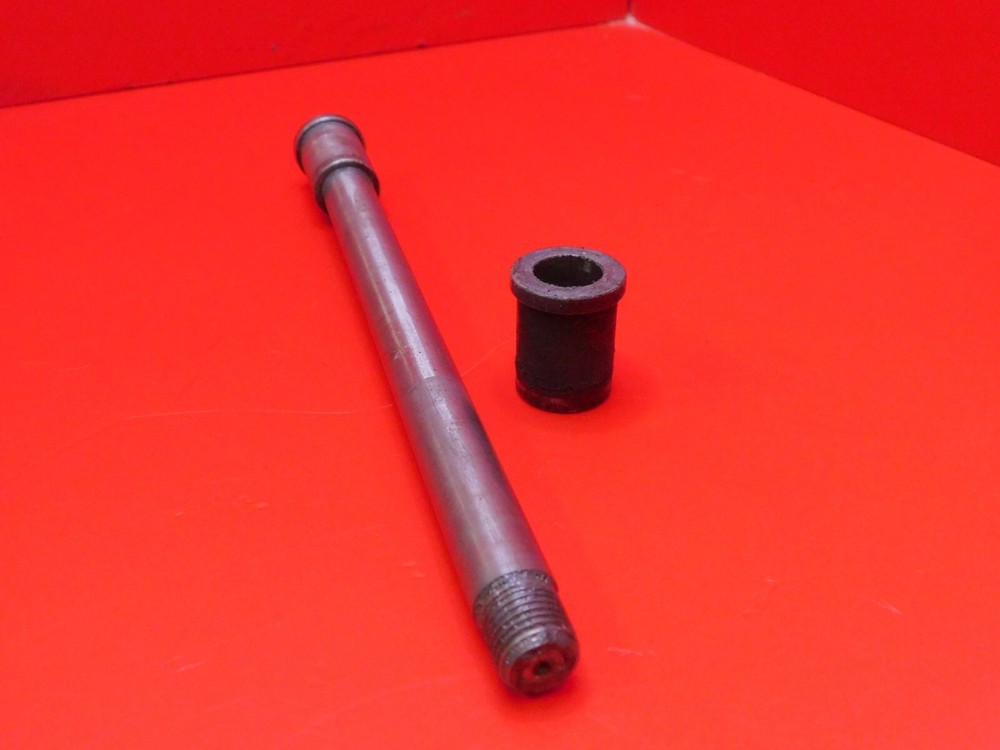 GPZ 600R FRONT WHEEL SPINDLE 1985-1990