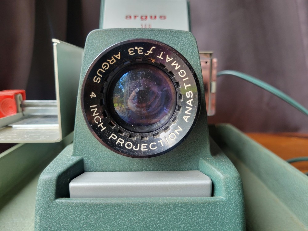 Vintage ARGUS 300 Slide Projector with Case