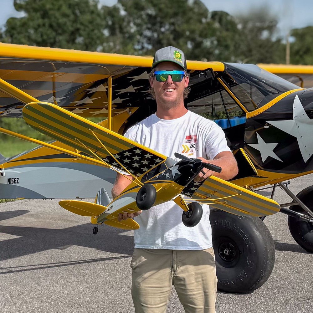 HobbyZone HBZ32001SE Carbon Cub S Cleetus McFarland Spec Ed RTF Basic Airplane