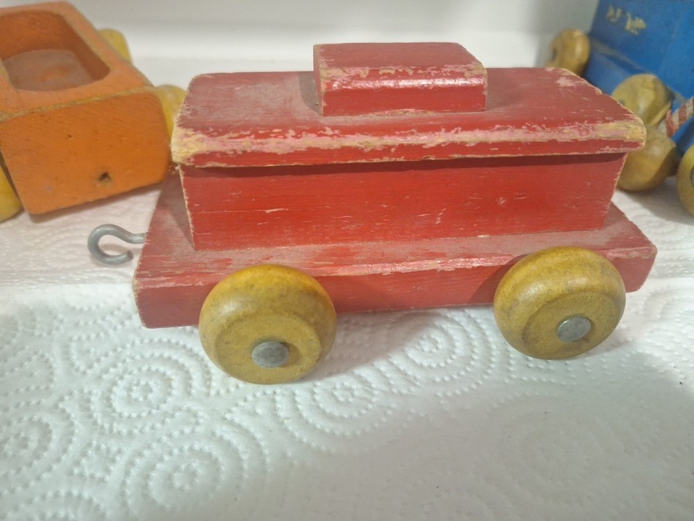 Playskool 1950s Wooden Trains, Pull String, Pull Along.