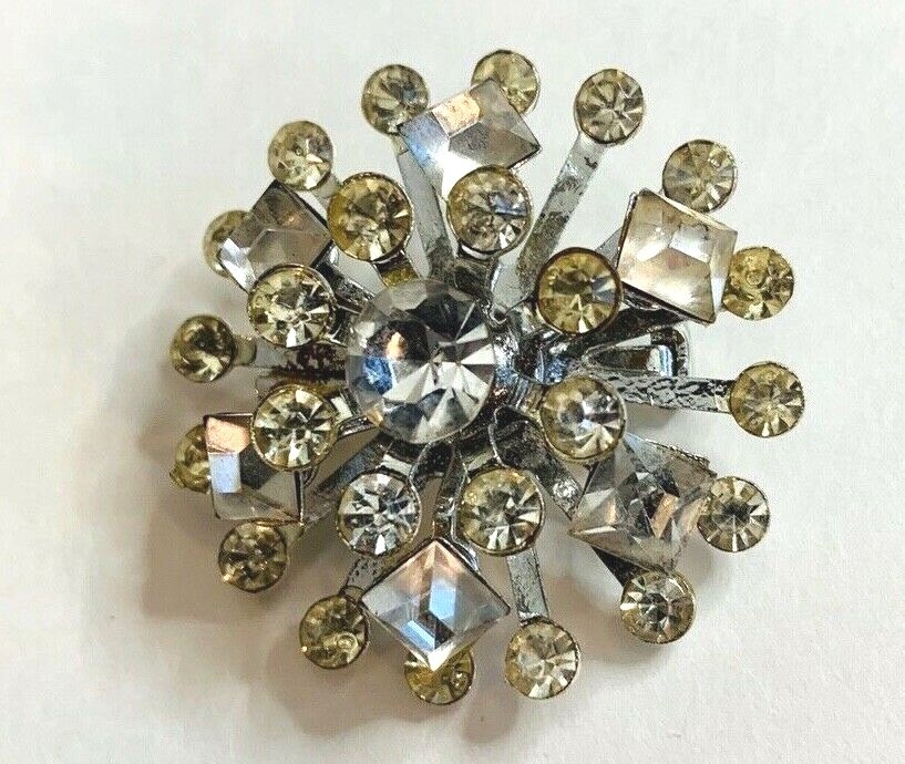 Round Pin Brooch  Silvertone  CLEAR Rhinestones