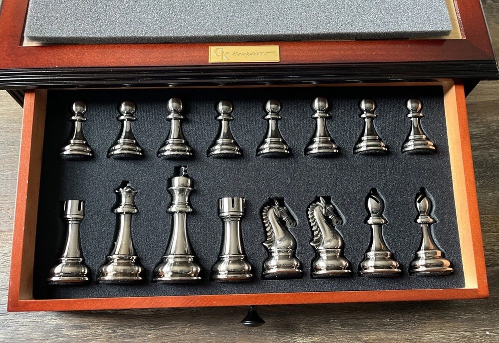 19” Kasparov Grandmaster Silver & Bronze Chess Set - READ