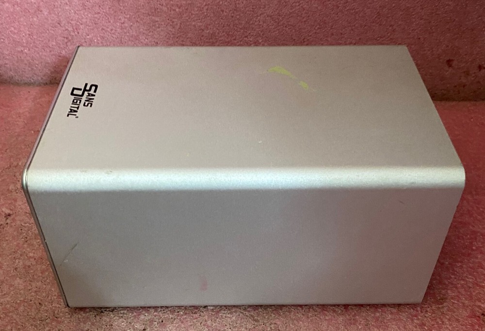 Sans Digital RAID Case With 2x 2TB External USB 2.0 Hard Drives.