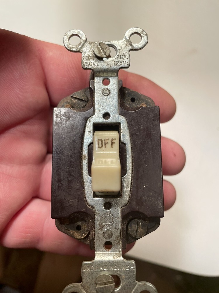 Vintage Hubbell Single Pole Bakelite Electric Switch