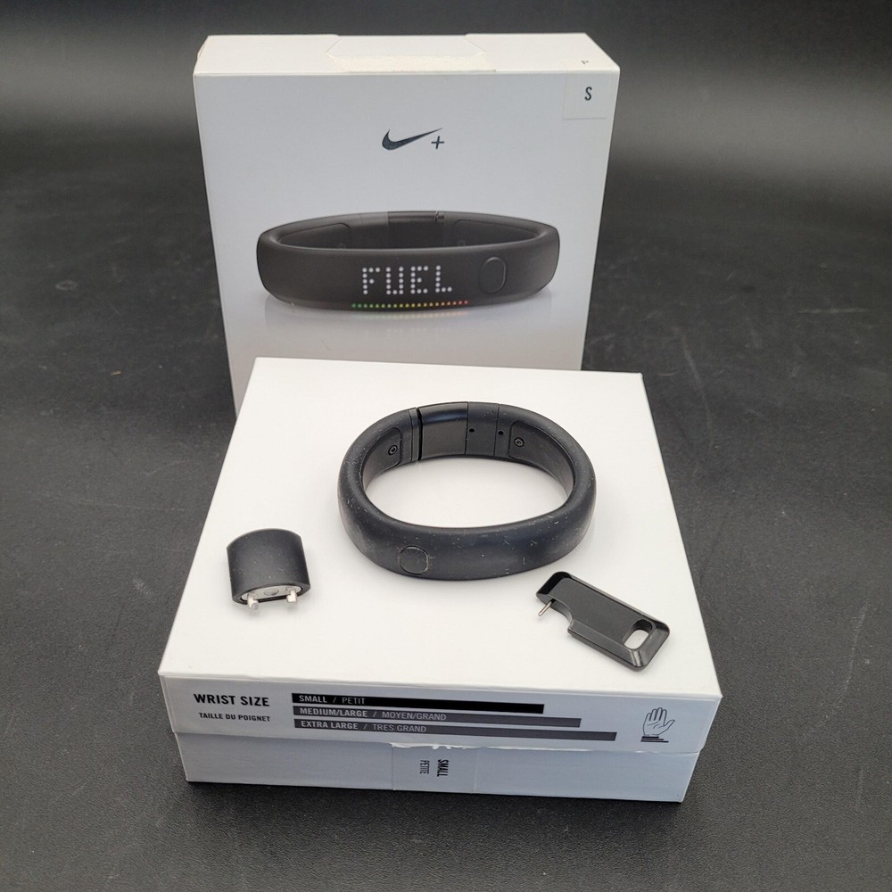 Nike+ FuelBand (WM0110-003-EFX) Activity Tracker Size Small No Power Cable