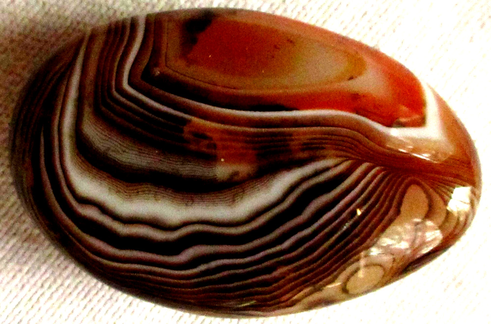 Natural Agate Stone - Banded - 88 grams - Polished Specimen