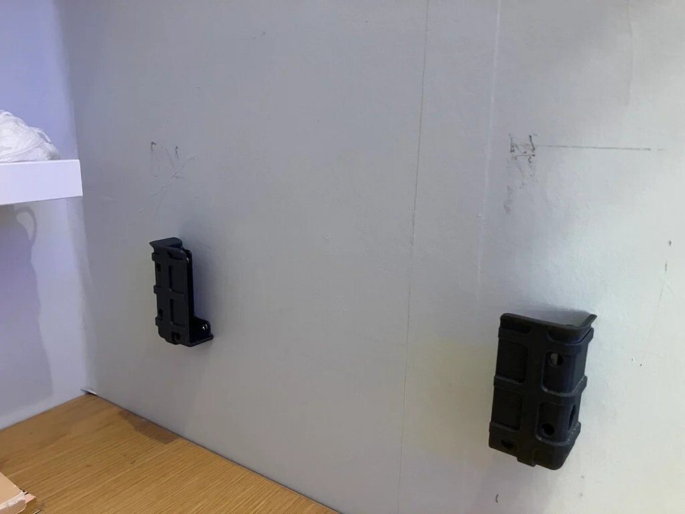 Universal Laptop Wallmount