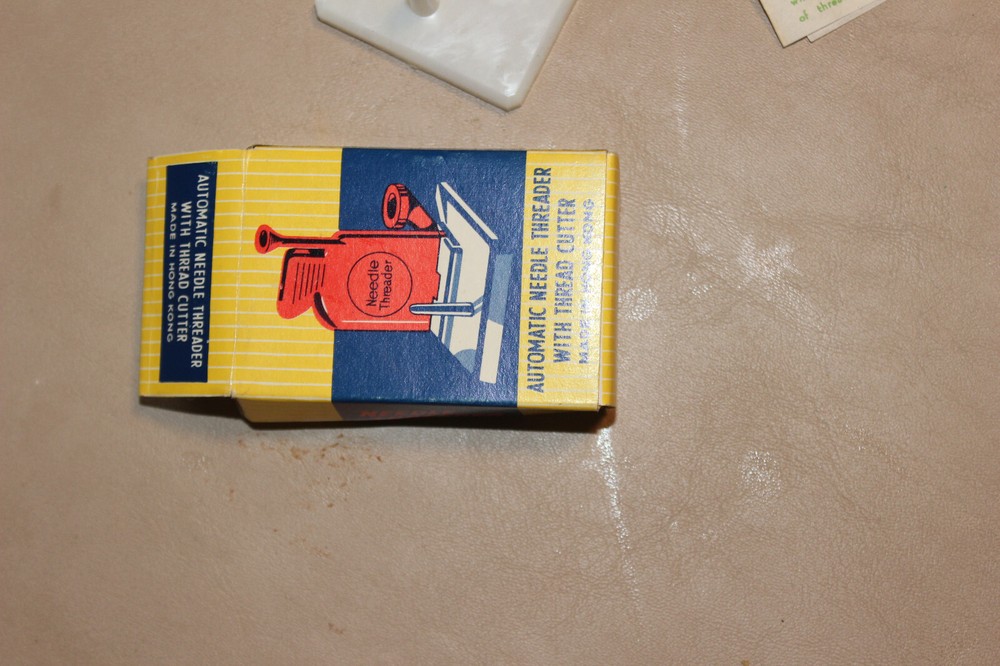 Vintage Automatic Needle Threader w/Thread Cutter Made in Hong Kong