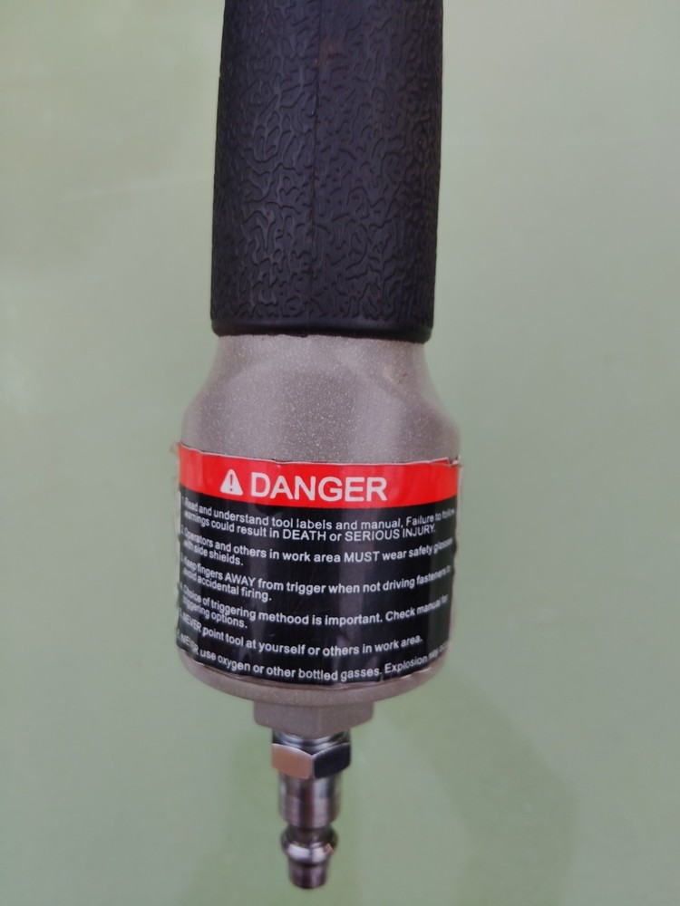 PORTERING CABLE PNEUMATIC NAIL GUN