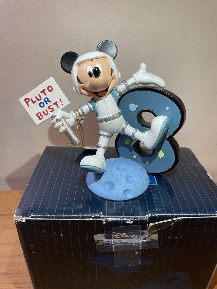 Disney Showcase Mickey Mouse Birthday #8 4017908 Enesco w Box