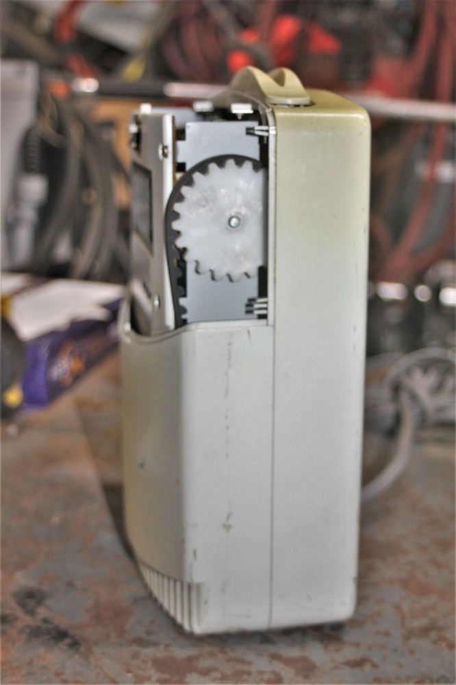 Royal Consumer Business Products Model TC100