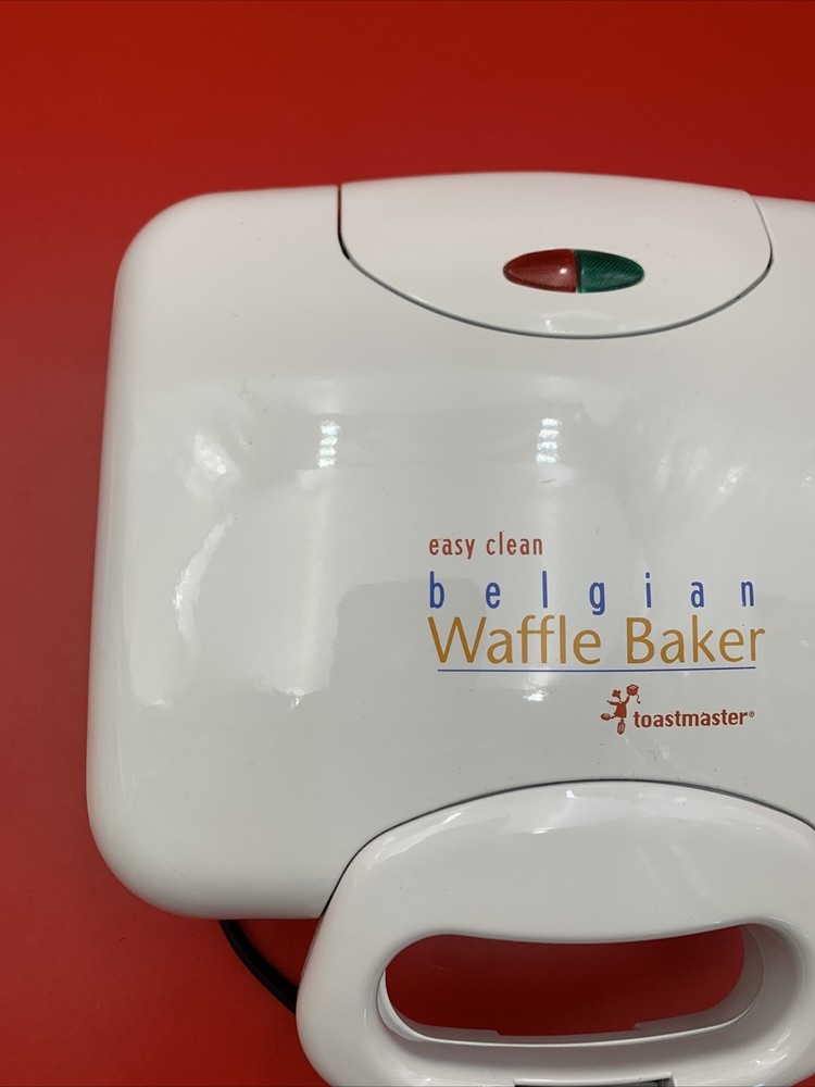 Toastmaster Easy Clean Waffle Baker - TWB2 0220 White Tested Working & Clean