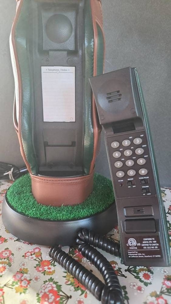A Hole In One Golfbag Phone