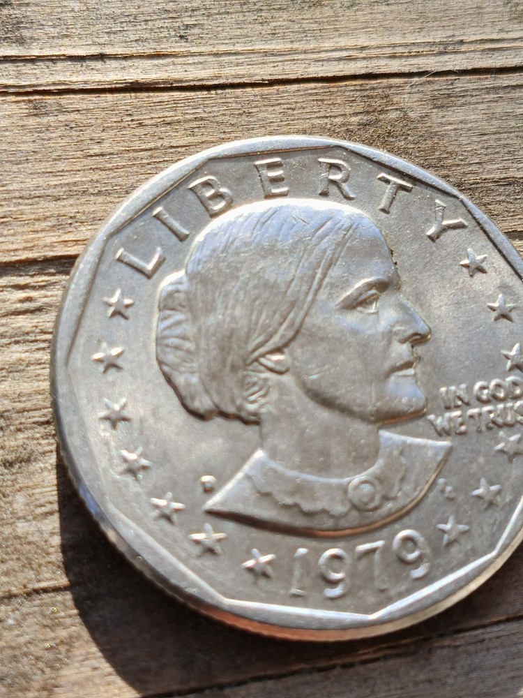 1979 Susan B Anthony library Dollar. Errors & Off Central!
