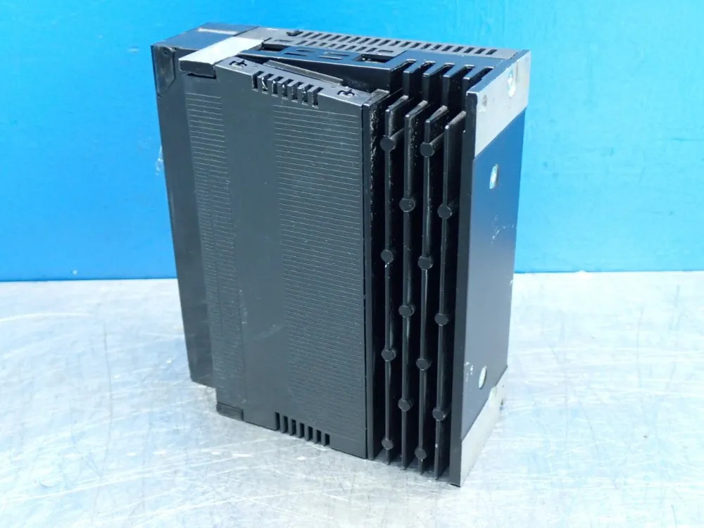 OMRON R88D-KN04H-ECT G5-SERIES MOTION CONTROL FUNCTION SERVO DRIVER UNIT 300