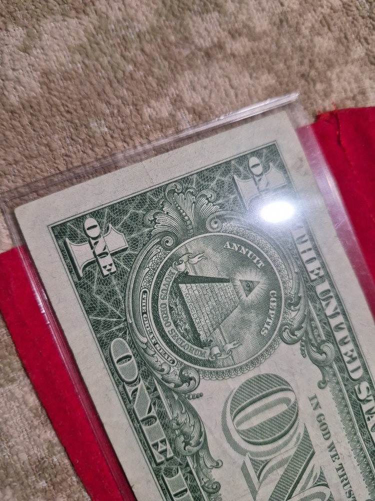1957a $1 US Silver Certificate . Really Nice Condition. $2 Ship #C01