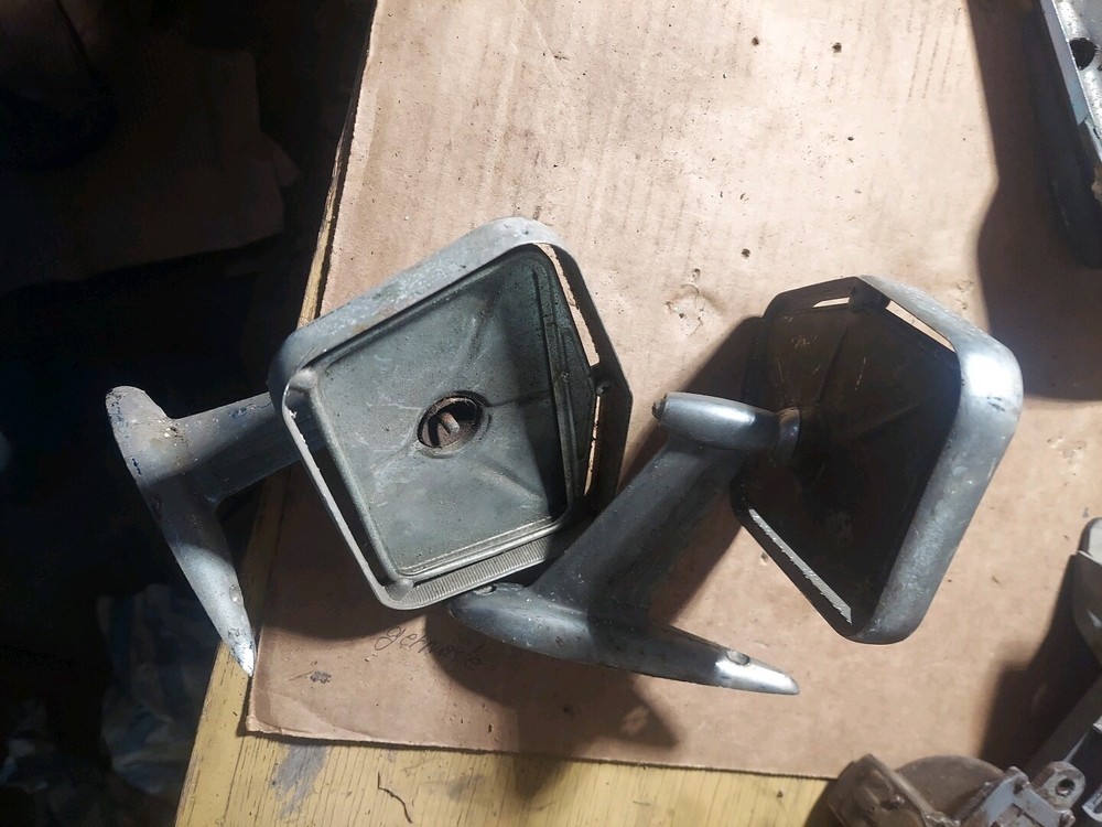 1958 Studebaker Door Mirrows