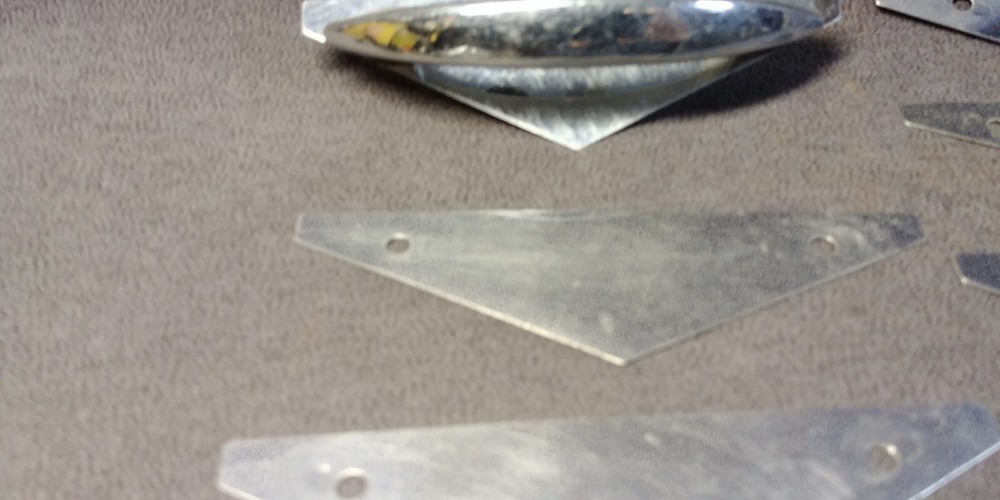 15 1940s Triangle Backplate Cabinet Door Drawer Handle Pull Hardware Lot