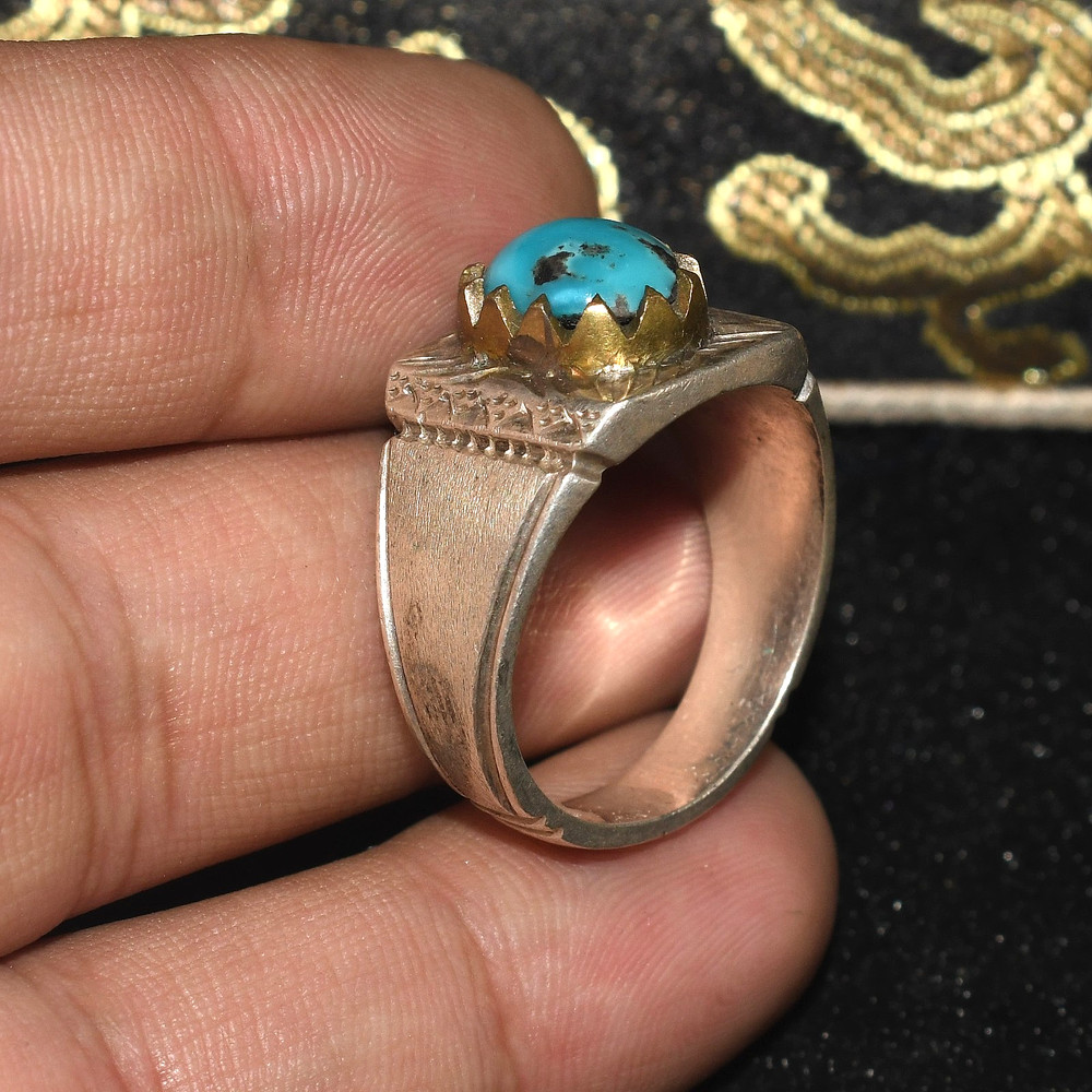 Antique Old Middle Eastern Solid Silver ring with Turquoise Stone Bezel
