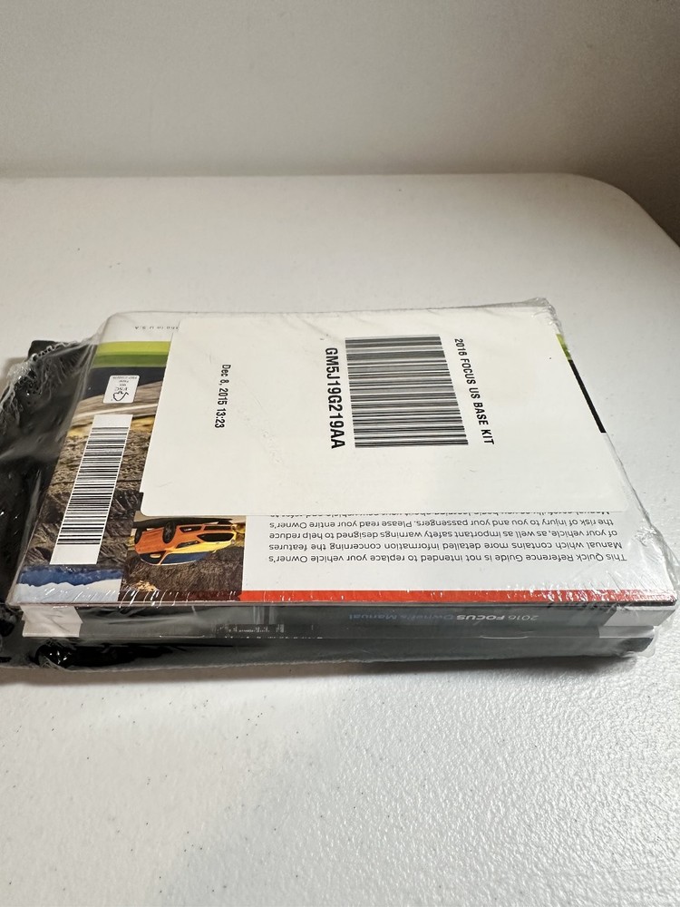 2016 Ford Focus Owner's Manual Set OEM
