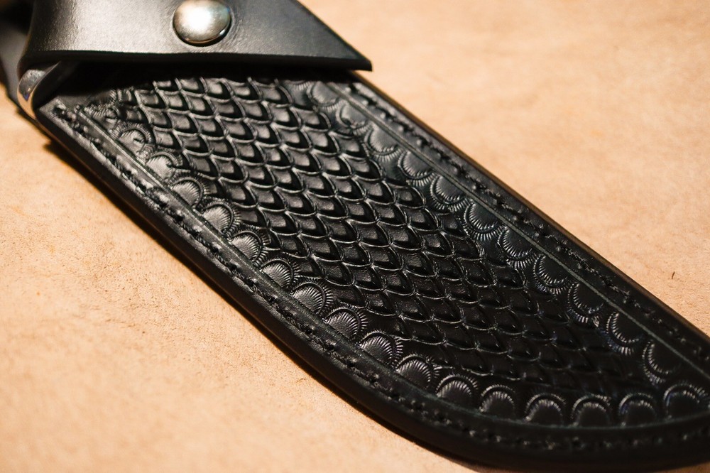 Custom Leather Sheath for Buck 124