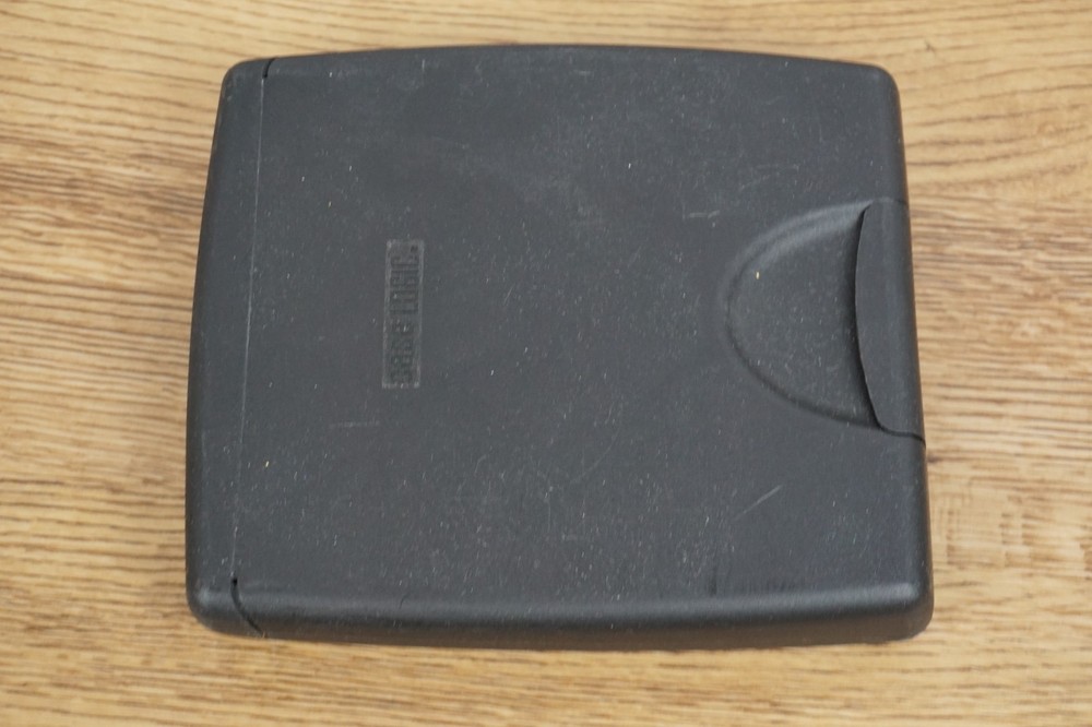 Case logic 12 disc CD hard case