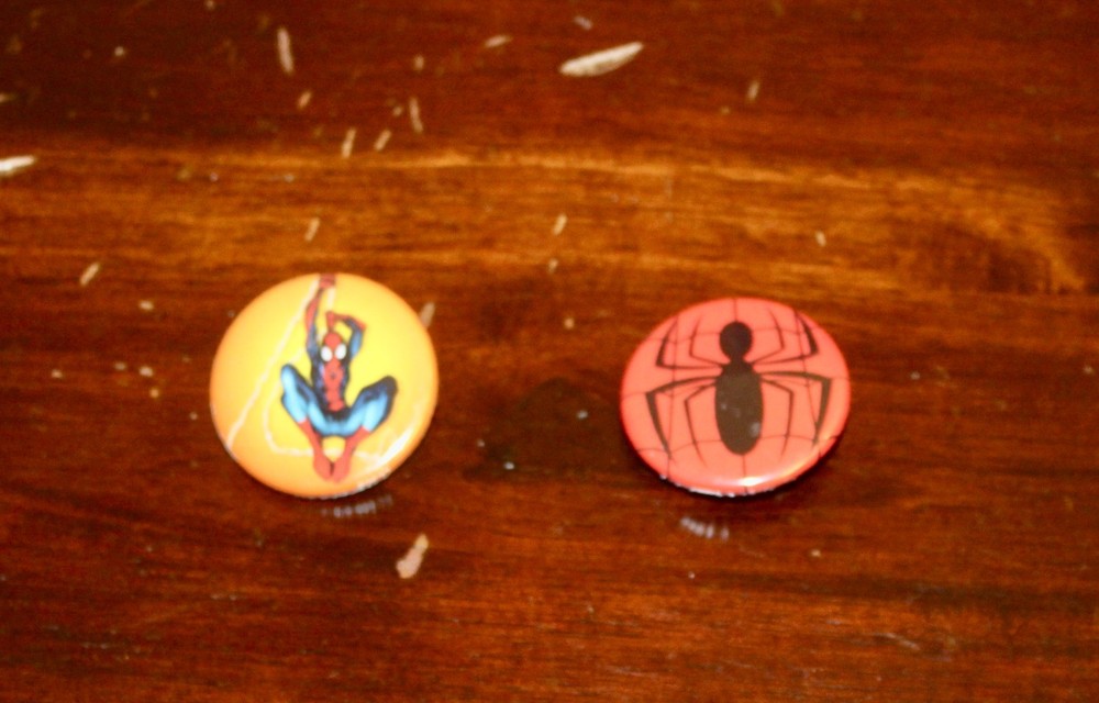 SDCC MARVEL SPIDER MAN BUTTONS
