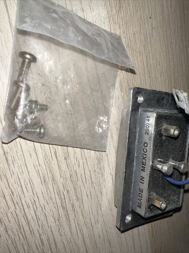 International Regulator 14 VOLT 461041C1