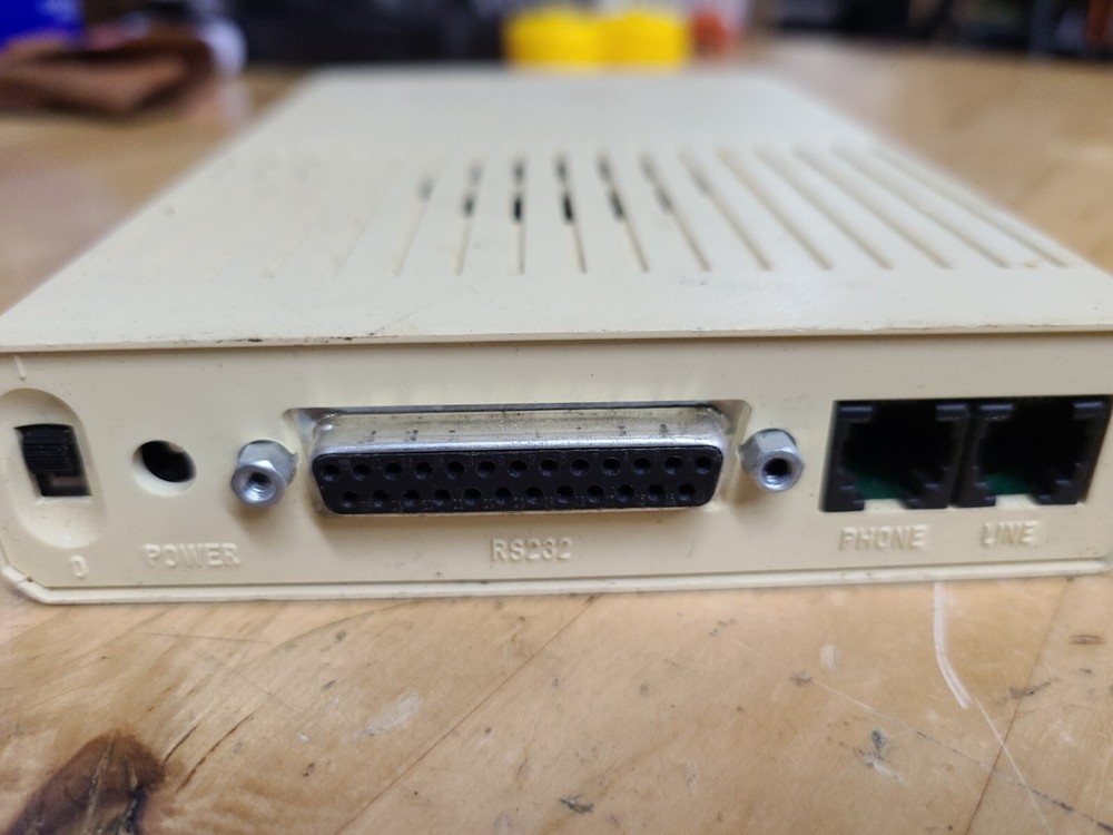 Practical Peripherals PM144MT 11 Data/ Fax Dial Modem
