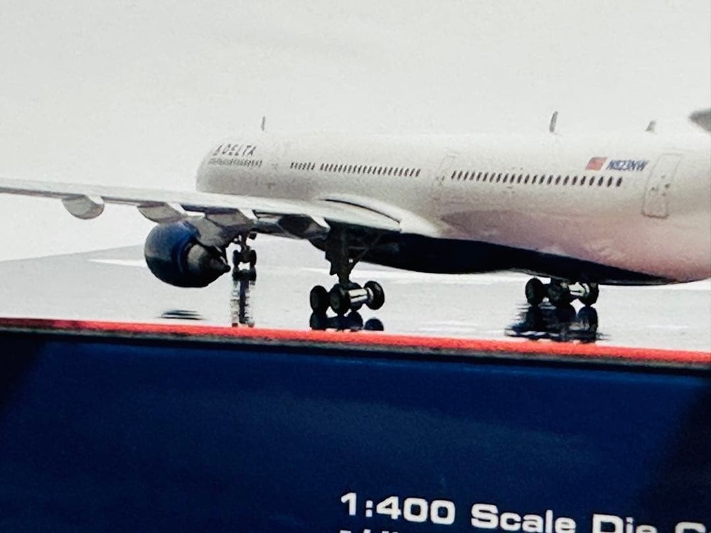 Gemini 1/400 A330-300 Delta Airlines