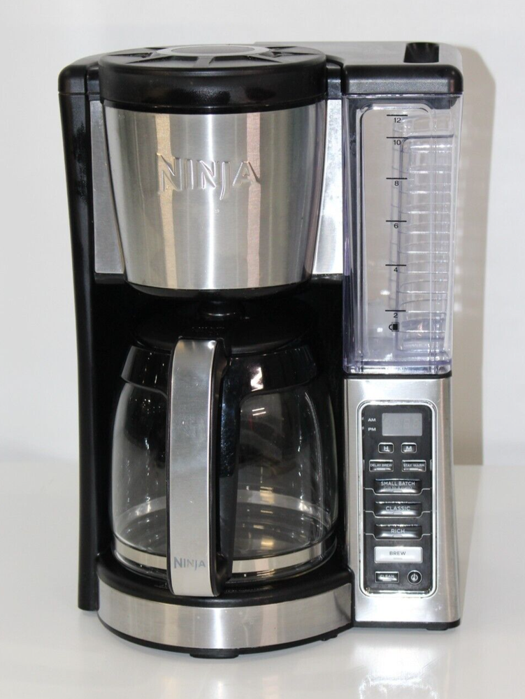 Ninja CE251 Coffeemaker 12-Cup Automatic Coffee Maker Pot Programmable Cafetière