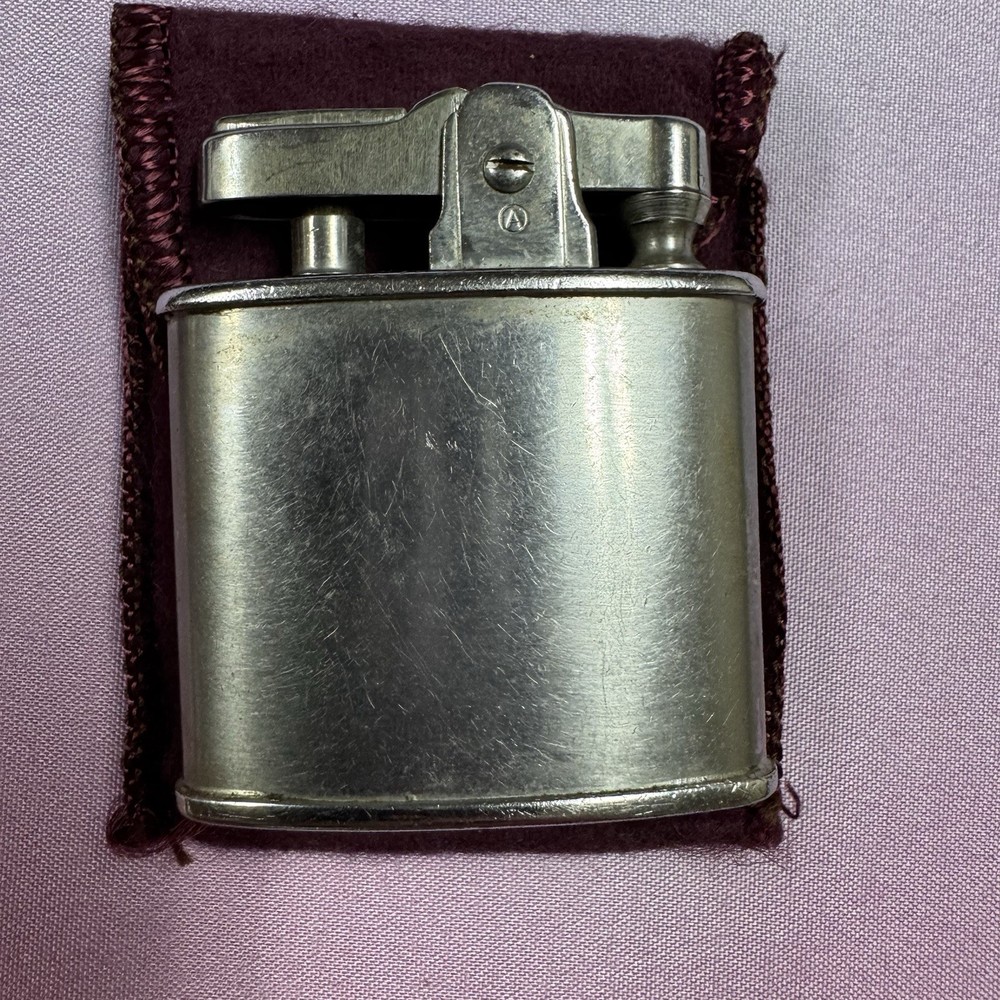 VINTAGE RONSON Standard SILVER Tone LIGHTER With Box And Soft Protector