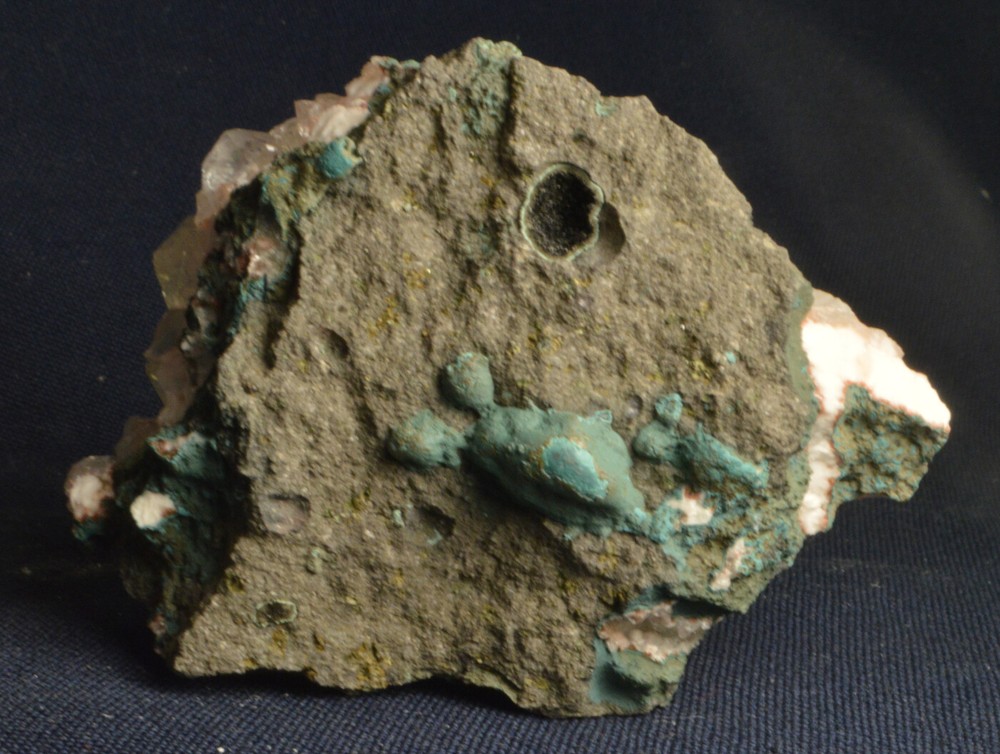 #6925 Apophyllite & Stilbite - India