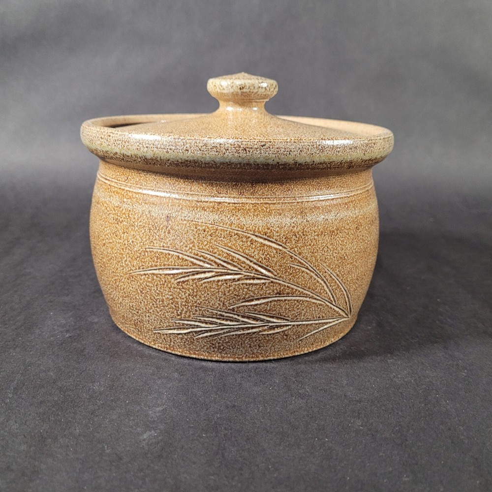Red Wing Pottery Stoneware Covered Jar with lid Wheat Pattern 2005