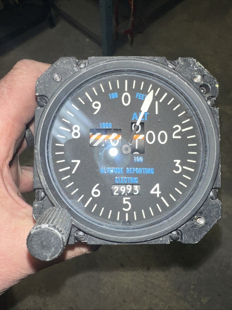 ARC EA-401A ENCODING ALTIMETER 42540-6128