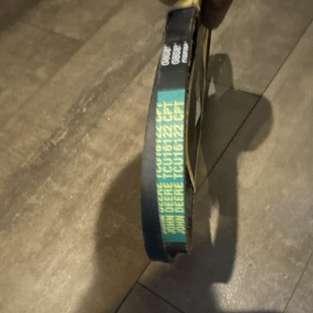 John Deere V-Belt TCU16122