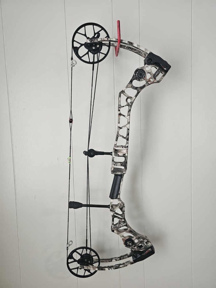 Mathews No Cam HTX Compound Bow