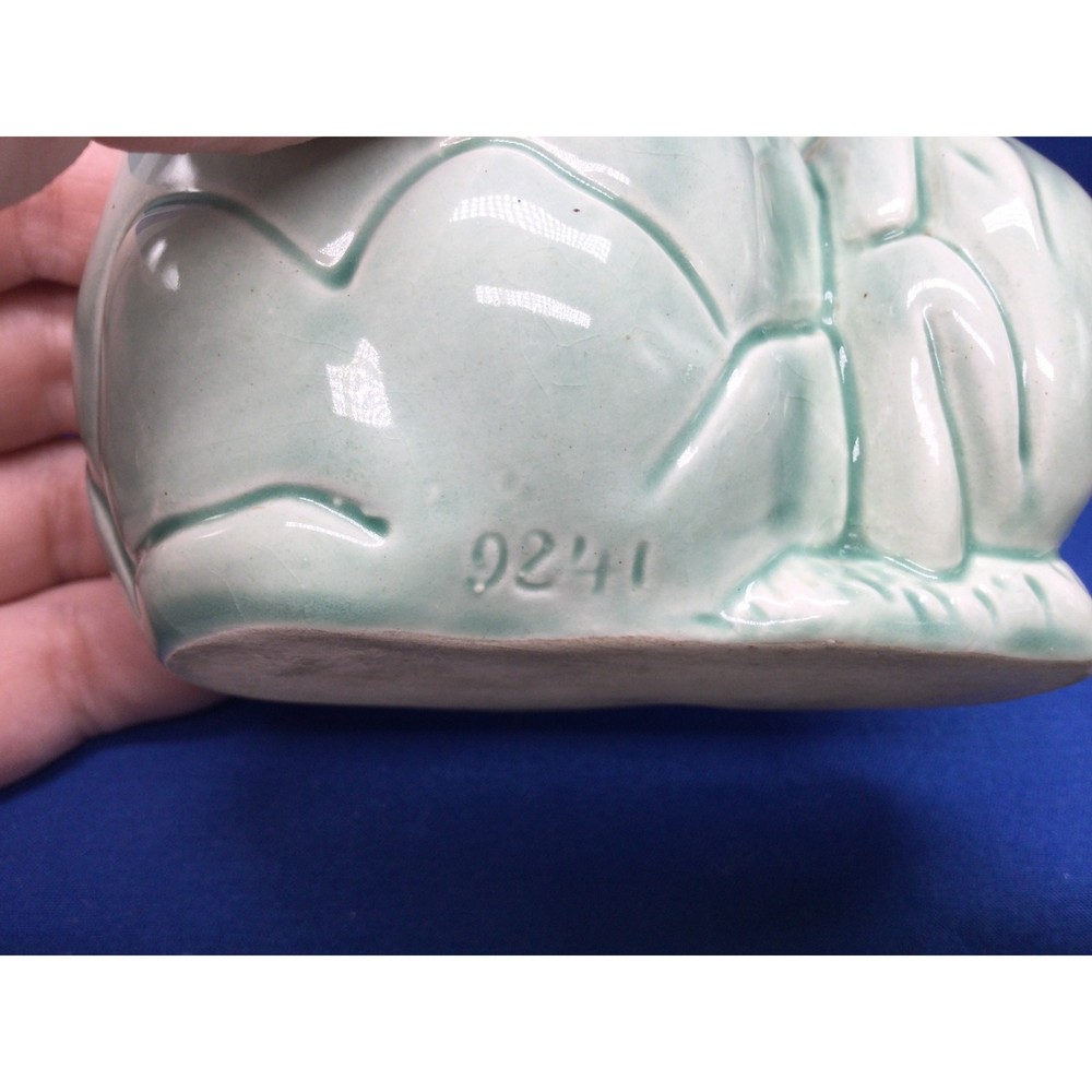Vintage Ceramic Small Frog with lily Planter 9241