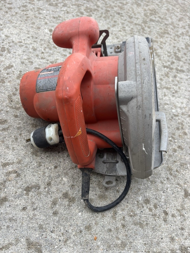 Black and Decker Circular Saw CS1000L
