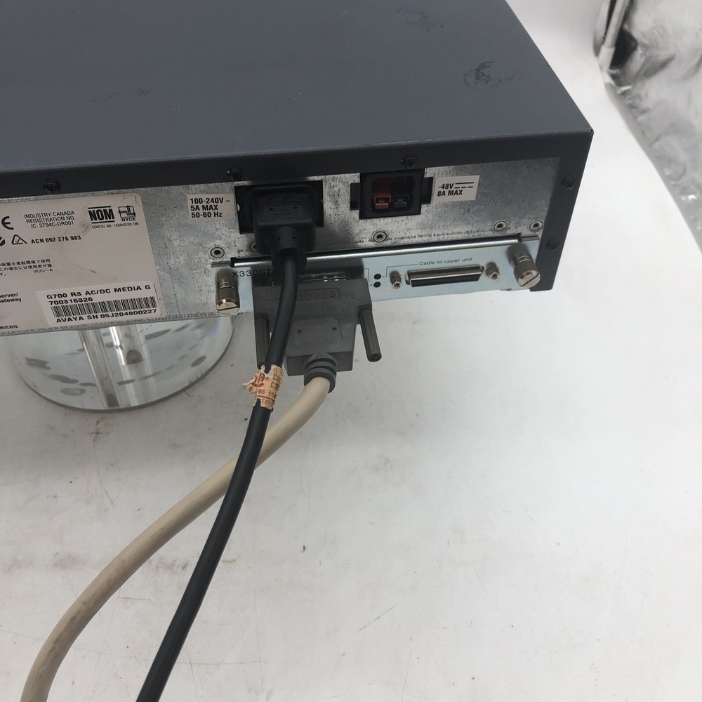 Avaya G700 Media Gateway Powers On