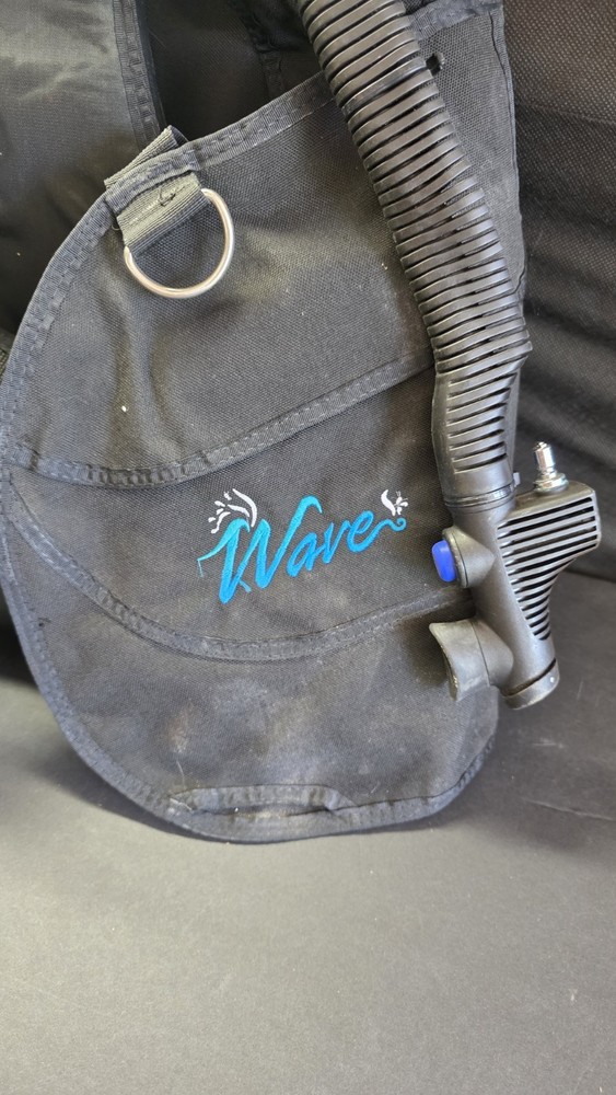 Aqualung Wave BCD Size Medium Used