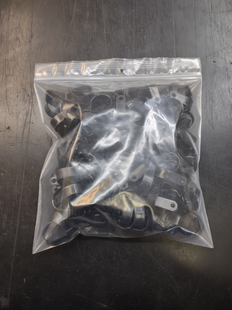 1 Inch Cable Clamps Black Plastic Nylon R-Type 150 ct. Pack