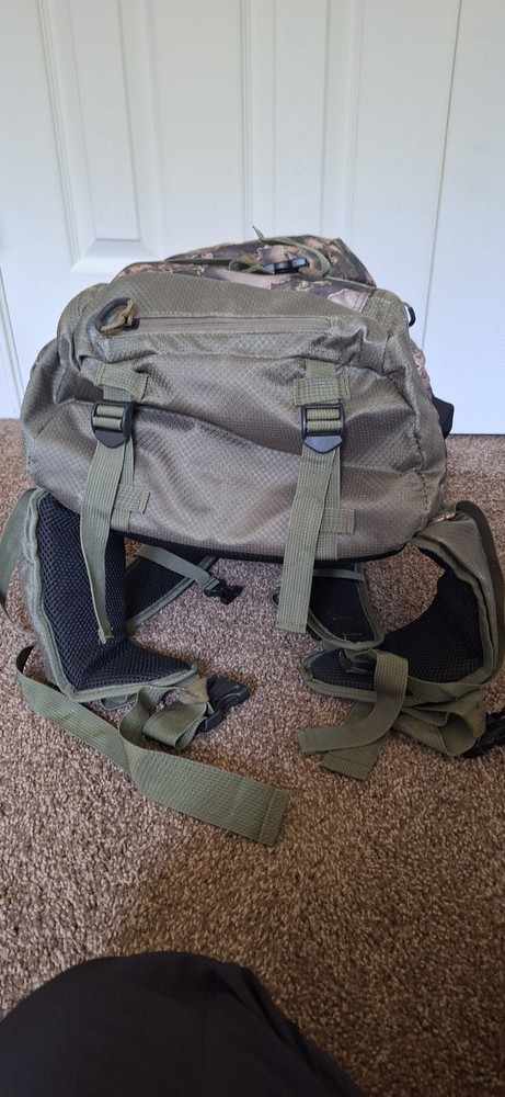 EHG Camo Tactical Backpack Multi Pocket Water Bladder Engineered Hunting Gear