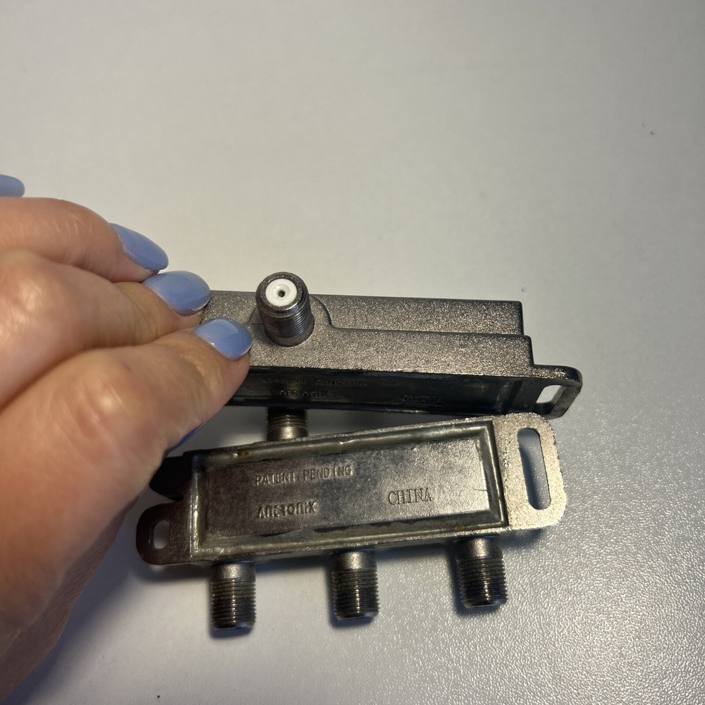 Antronix Three Way Splitter(2) ￼Antronix Two Way Splitter (1)